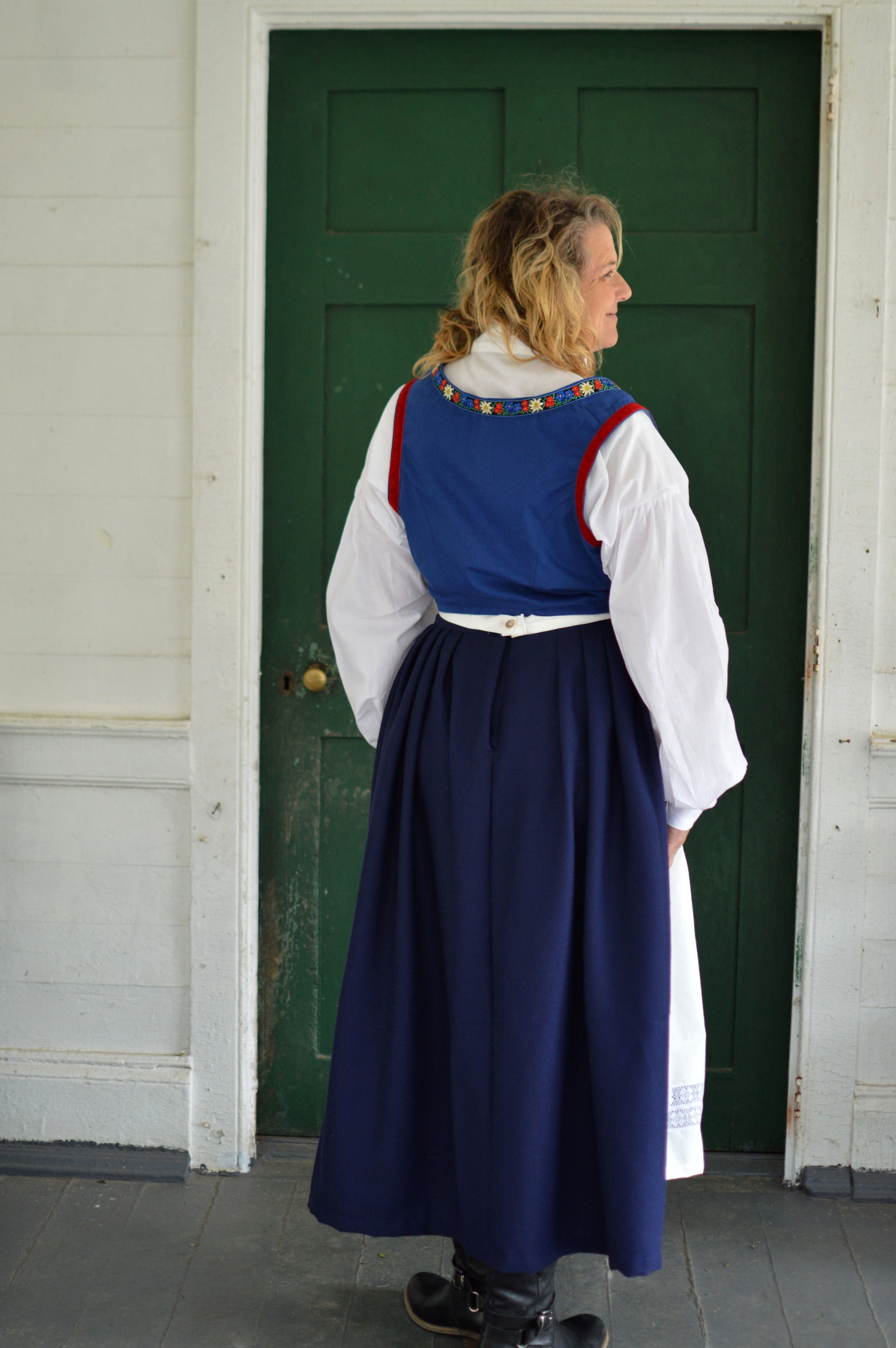 147 Norwegian Bunad - Folkwear 147 Norwegian Bunad - Folkwear