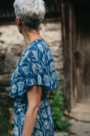 Close up photo of back/shoulder of beach pyjamas shawl collar
